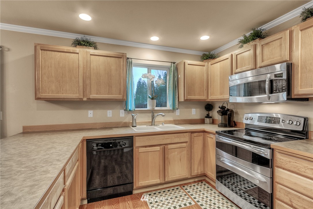 4029 152nd Place Southeast Bothell, WA 98012 - Photo 10 of 21