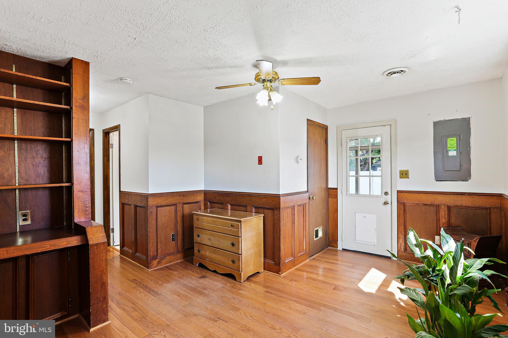 6 Honeycomb Road Middle River, MD 21220 - Photo 11 of 39 Ding Room w/Hardwood Flooring