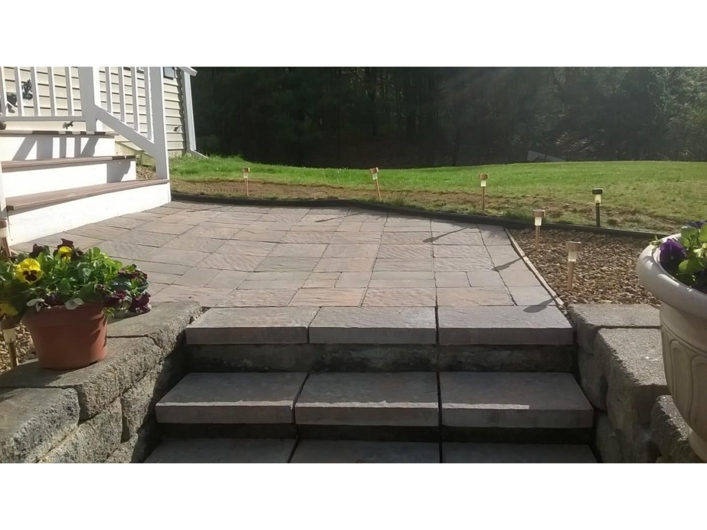 9 Dugway Road Newton, NH 03858 - Photo 2 of 28