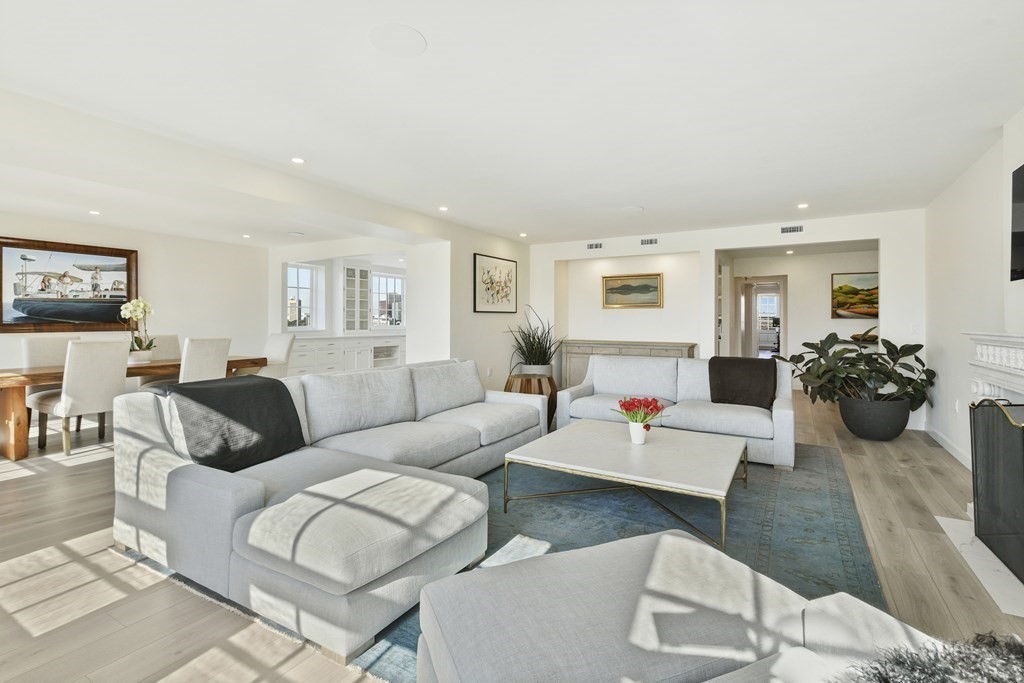 81 Beacon Street, Unit PH Boston, MA 02108 - Photo 4 of 31