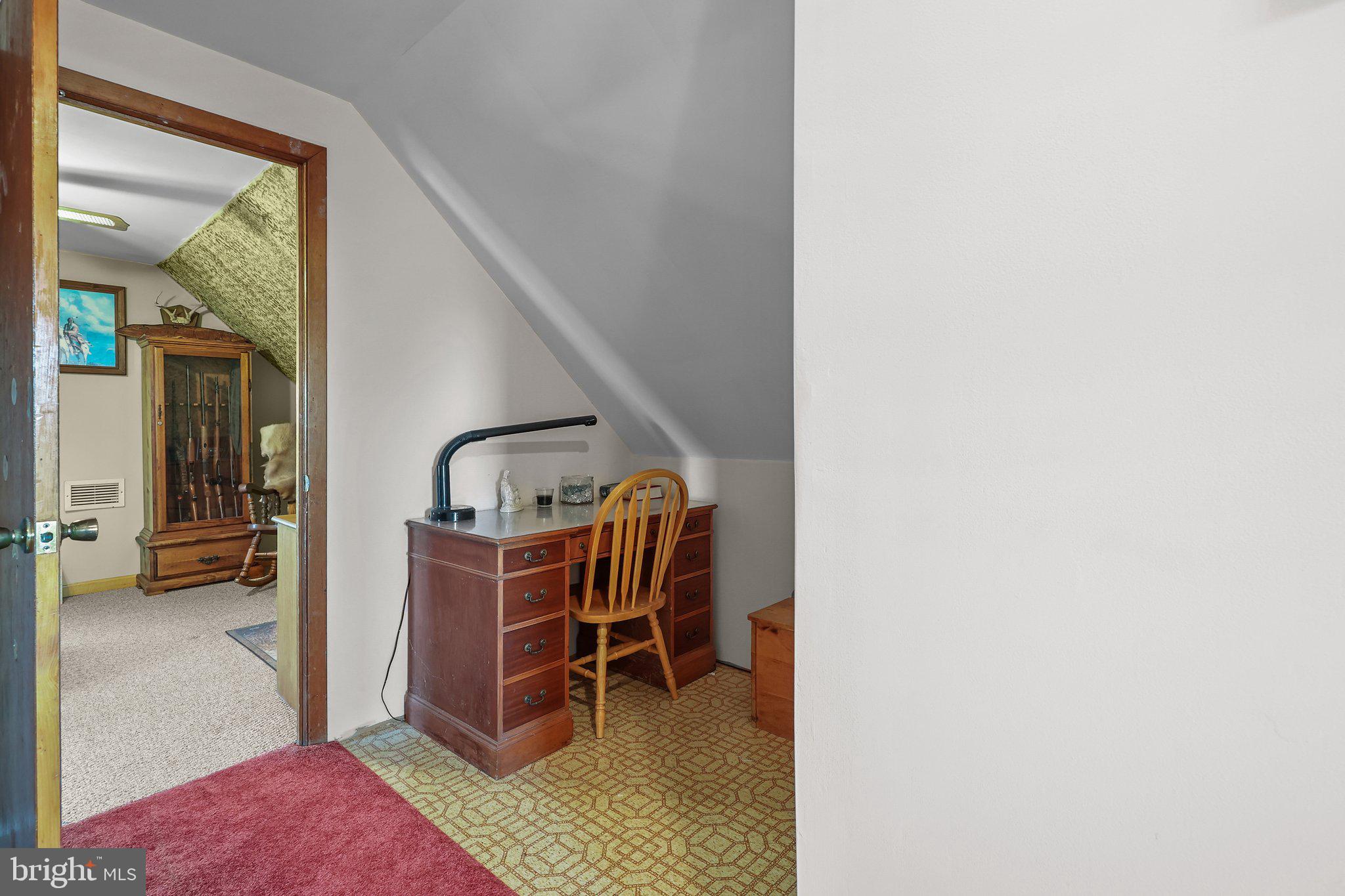 22 Larkspur Road Levittown, PA 19056 - Photo 26 of 35 Gallery Image 26