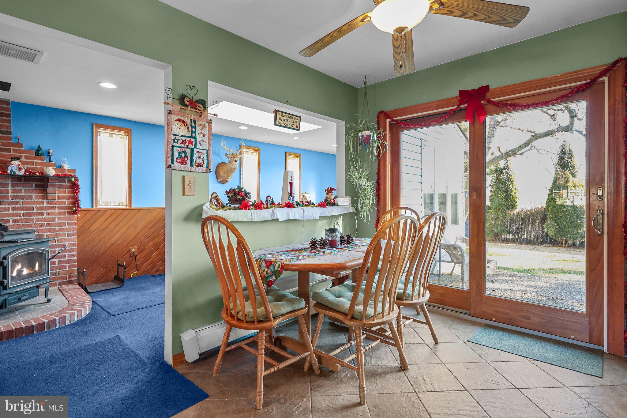 22 Larkspur Road Levittown, PA 19056 - Photo 8 of 35 Gallery Image 8
