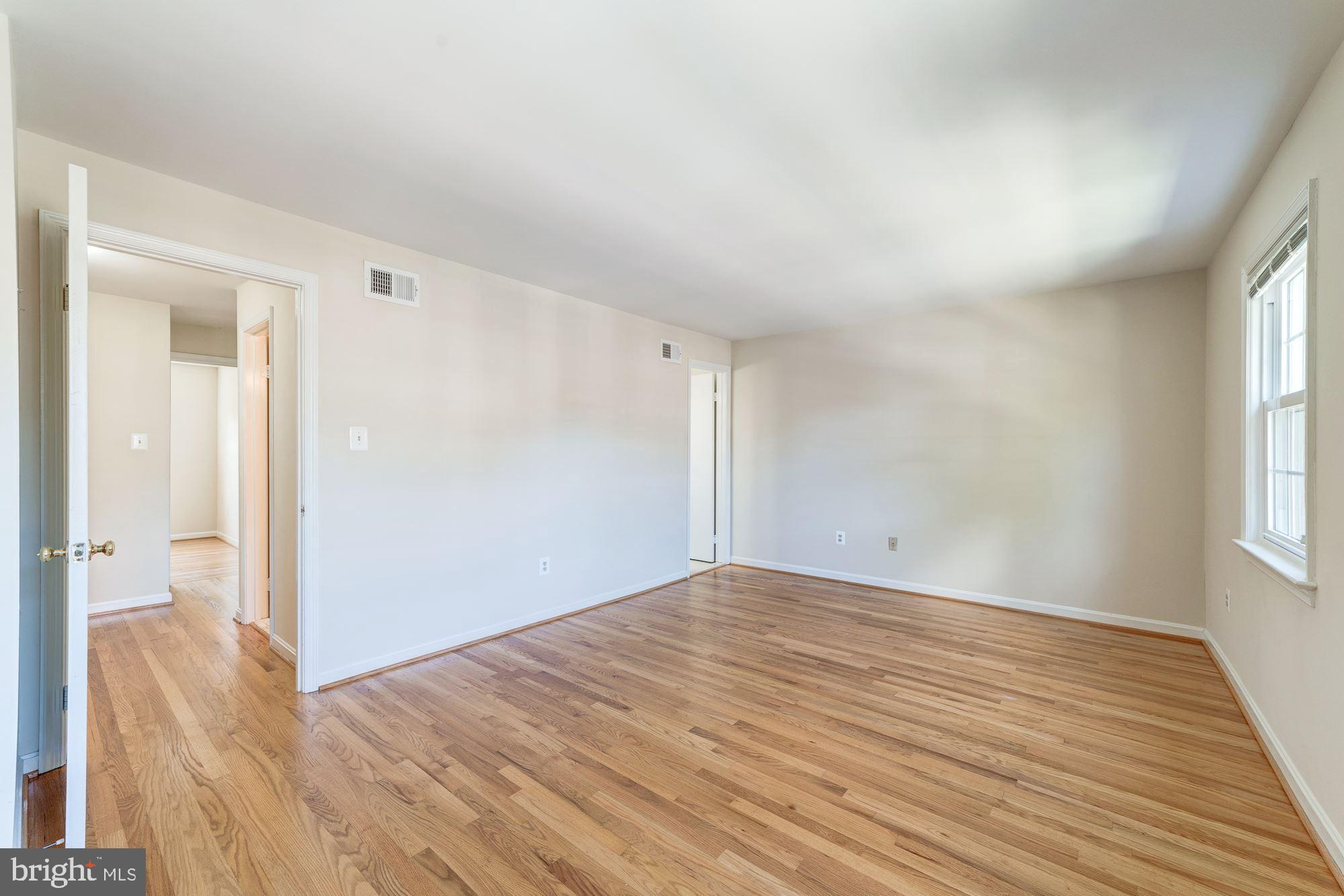 1567 Dunterry Place McLean, VA 22101 - Photo 19 of 35 Master bedroom with UL hardwoods