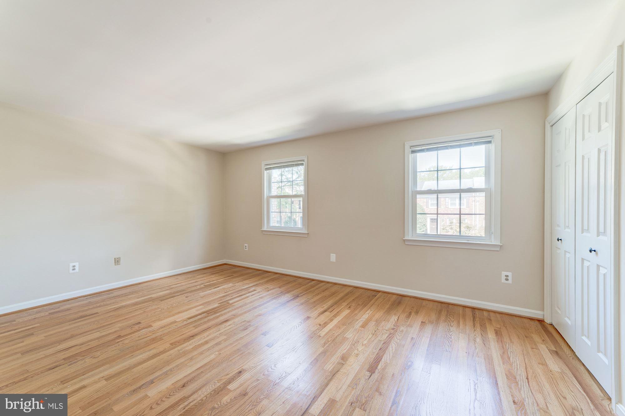 1567 Dunterry Place McLean, VA 22101 - Photo 22 of 35 Beautiful natural light