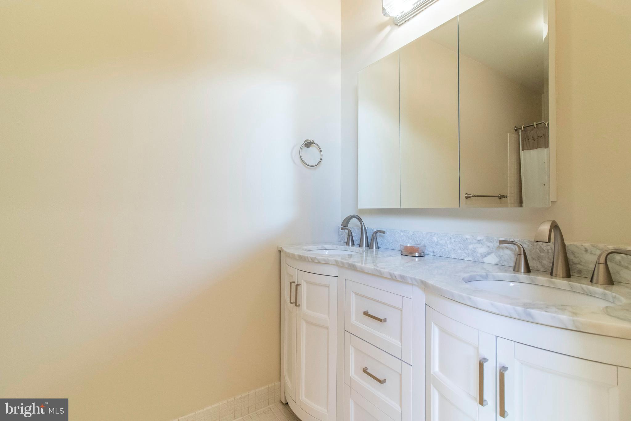 10 Llanfair Road, Unit 11 Ardmore, PA 19003 - Photo 14 of 23 Gallery Image 14