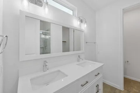 $290,000 | 102 East 44th Street, Unit C, Houston, TX 77018