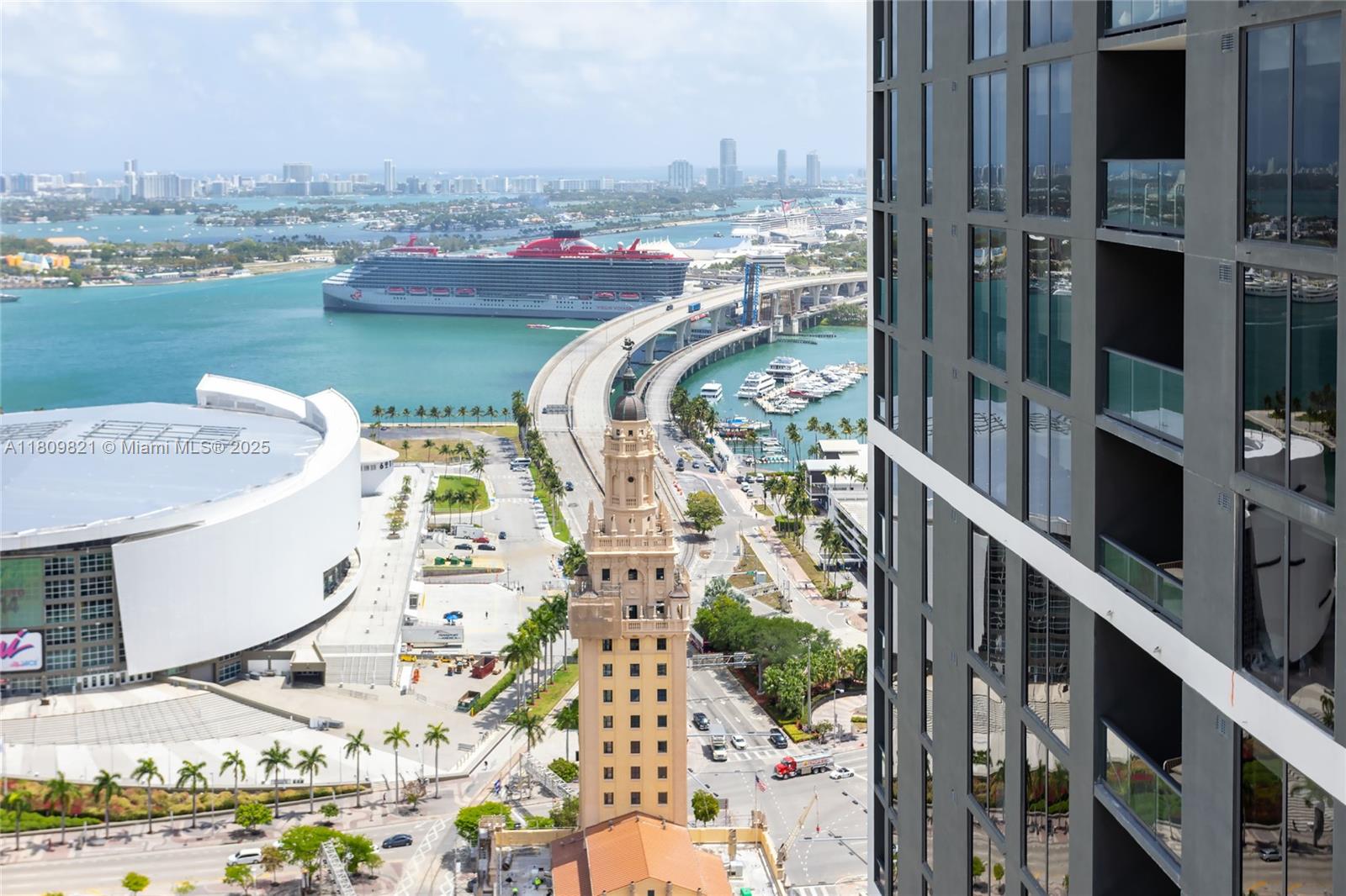 a picture of city view