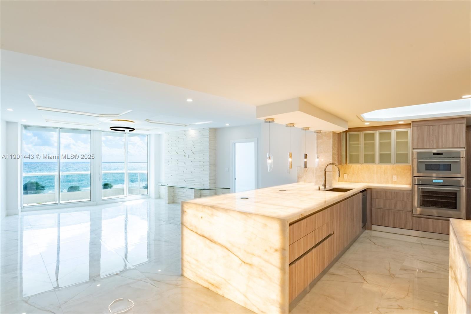 700 South Ocean Boulevard, Unit 504 Boca Raton, FL 33432 - Photo 3 of 37