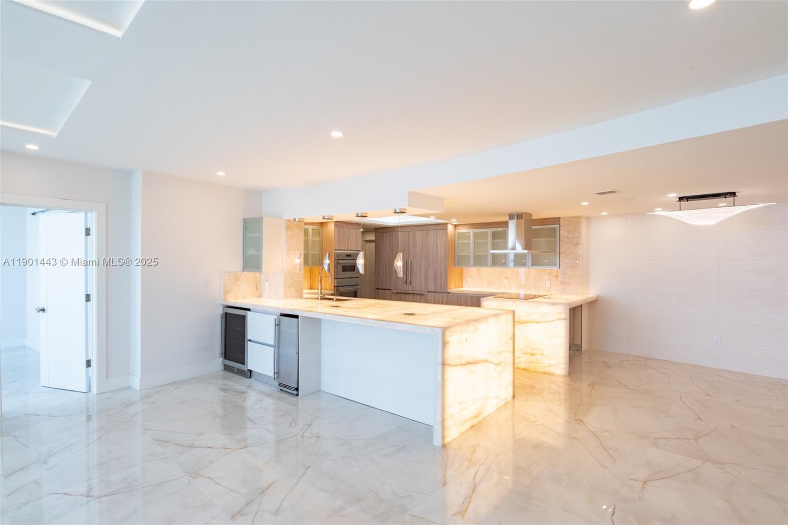 700 South Ocean Boulevard, Unit 504 Boca Raton, FL 33432 - Photo 4 of 37