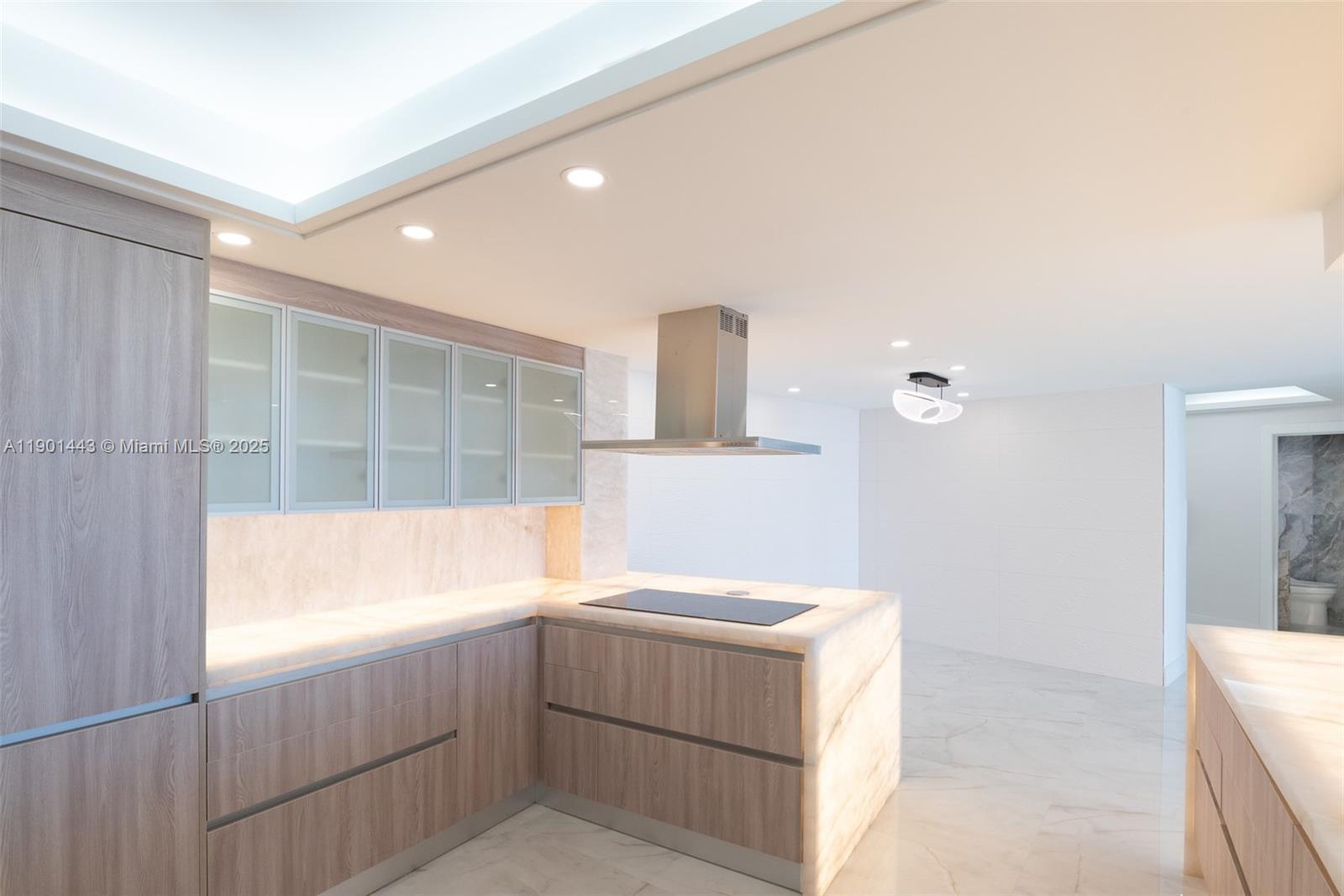 700 South Ocean Boulevard, Unit 504 Boca Raton, FL 33432 - Photo 5 of 37