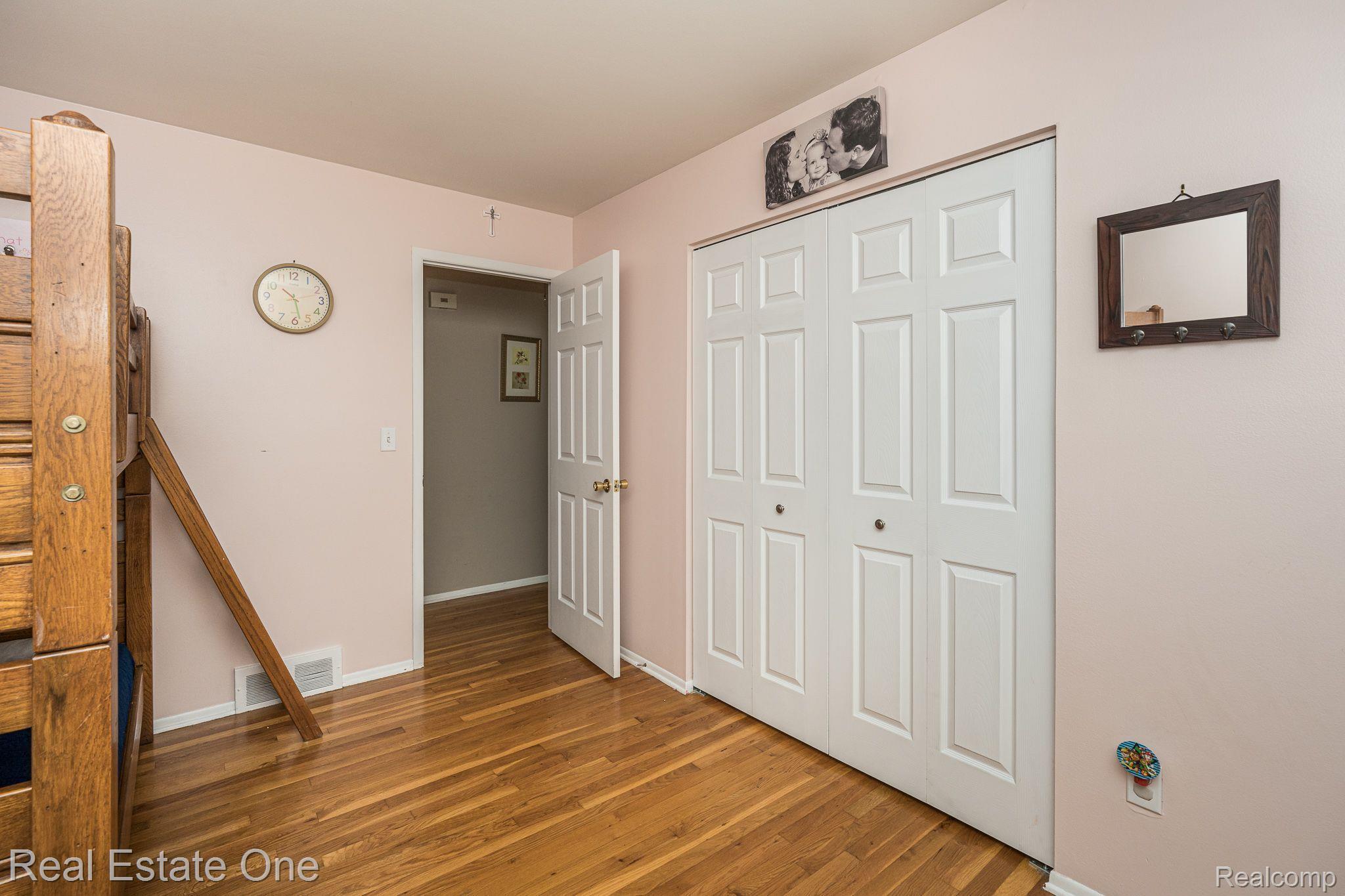 2623 Rhodes Drive Troy, MI 48083 - Photo 22 of 28 Gallery Image 22