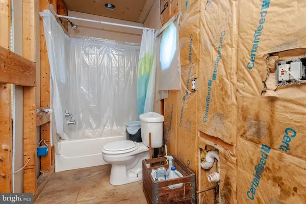 $325,000 | 7428 Bay Front Road, Baltimore, MD 21219