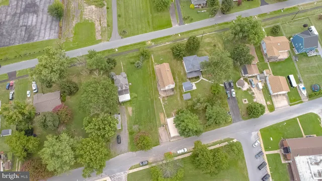 a view of lake with yard