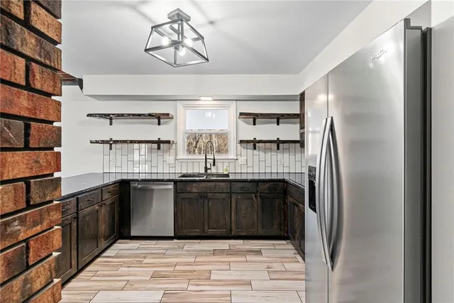 $445,000 | 17102 Barr Avenue, Holt, MO 64048