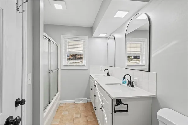 $445,000 | 17102 Barr Avenue, Holt, MO 64048