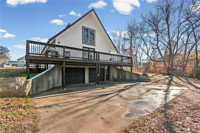 $445,000 | 17102 Barr Avenue, Holt, MO 64048