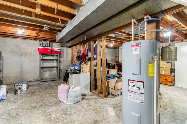 $445,000 | 17102 Barr Avenue, Holt, MO 64048