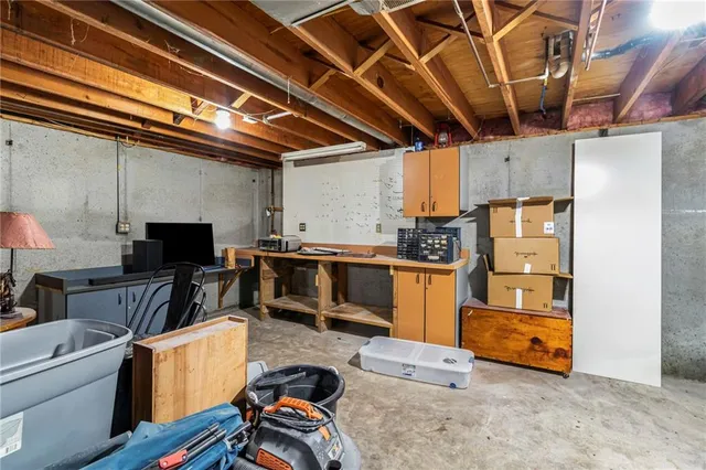 $445,000 | 17102 Barr Avenue, Holt, MO 64048