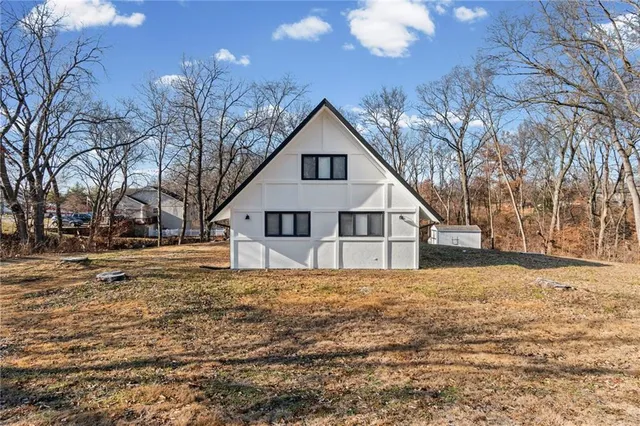 $445,000 | 17102 Barr Avenue, Holt, MO 64048