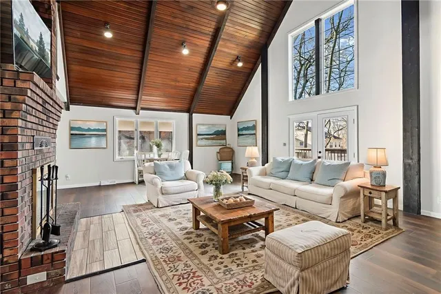 $445,000 | 17102 Barr Avenue, Holt, MO 64048