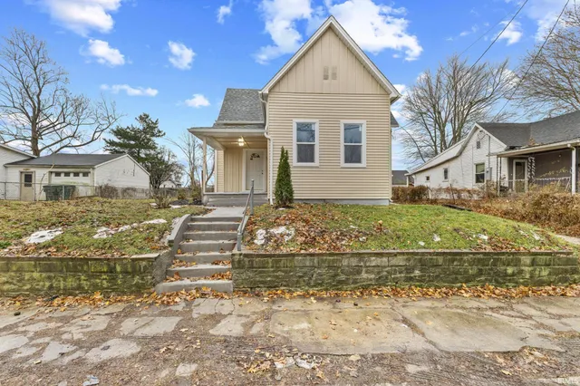 $129,000 | 313 West 10th Street, Muncie, IN 47302