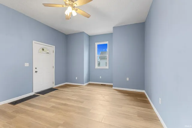 $129,000 | 313 West 10th Street, Muncie, IN 47302