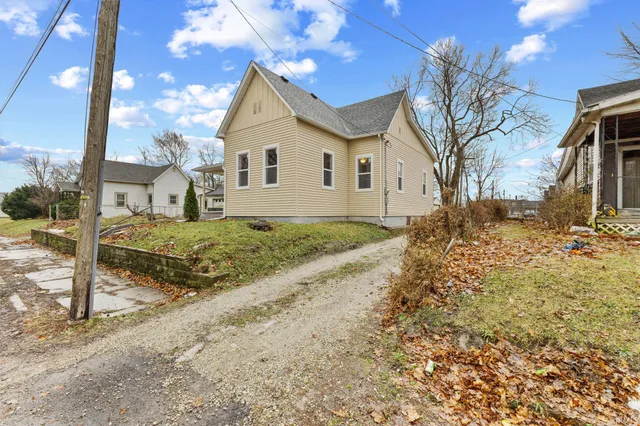 $129,000 | 313 West 10th Street, Muncie, IN 47302