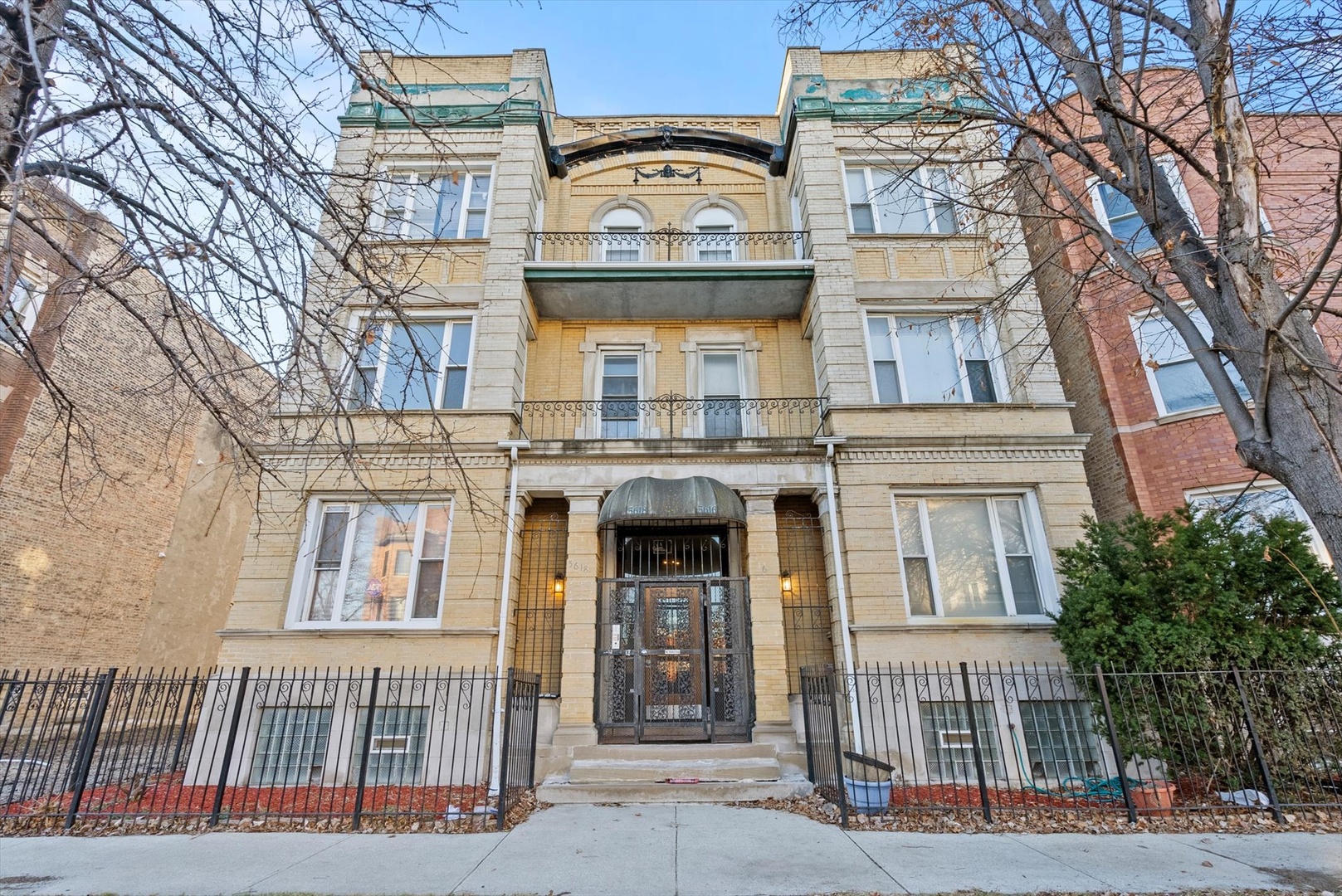 5618 South Prairie Avenue, Unit 2 Chicago, IL 60637 - Photo 1 of 23