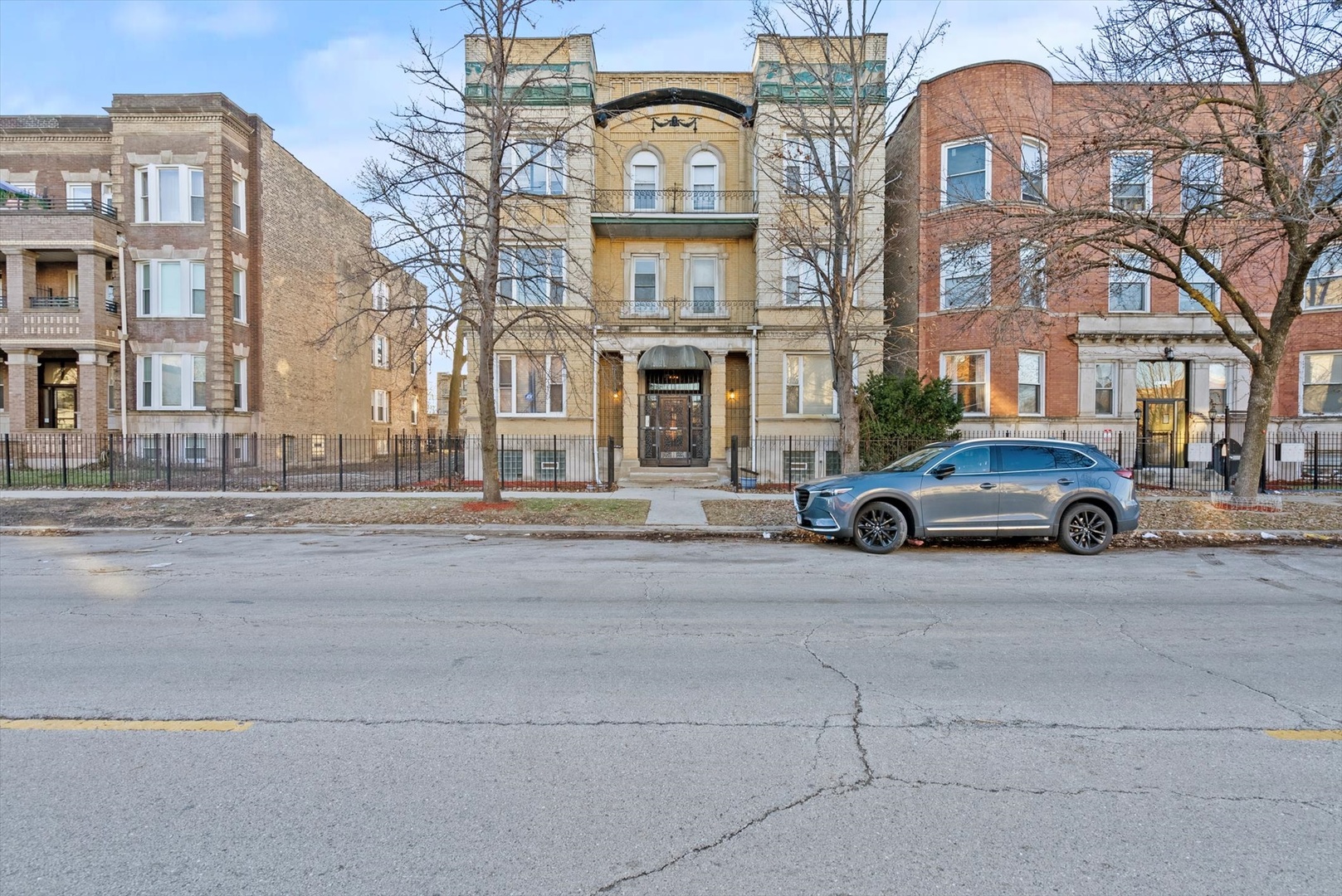 5618 South Prairie Avenue, Unit 2 Chicago, IL 60637 - Photo 2 of 23