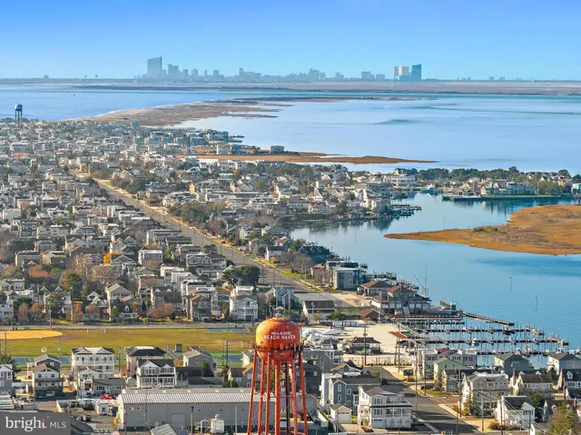 $3,395,000 | 322 3rd Street, Beach Haven, NJ 08008