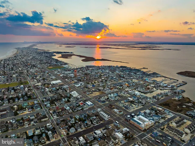 $3,395,000 | 322 3rd Street, Beach Haven, NJ 08008