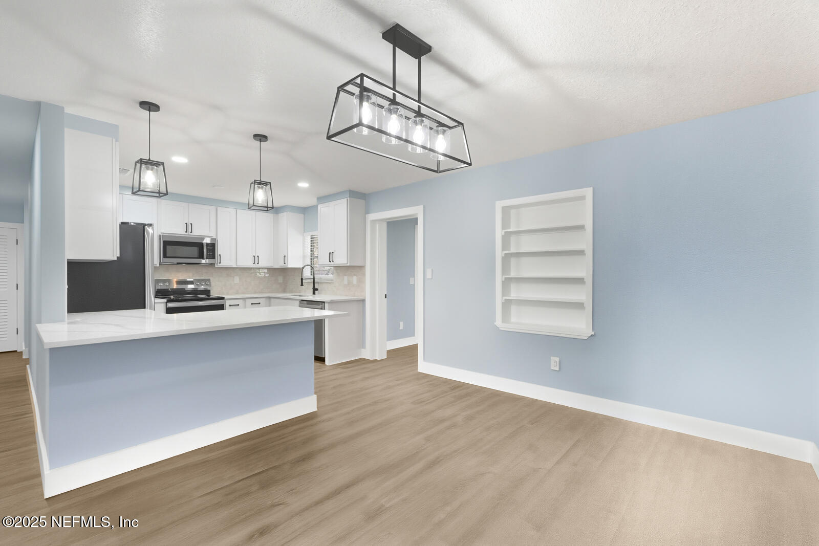 341 Alabama Avenue Palatka, FL 32177 - Photo 14 of 47 a view of a kitchen with electric appliances