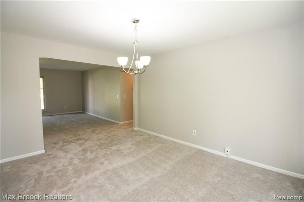 29676 Middlebelt Road Farmington Hills, MI 48334 - Photo 14 of 34