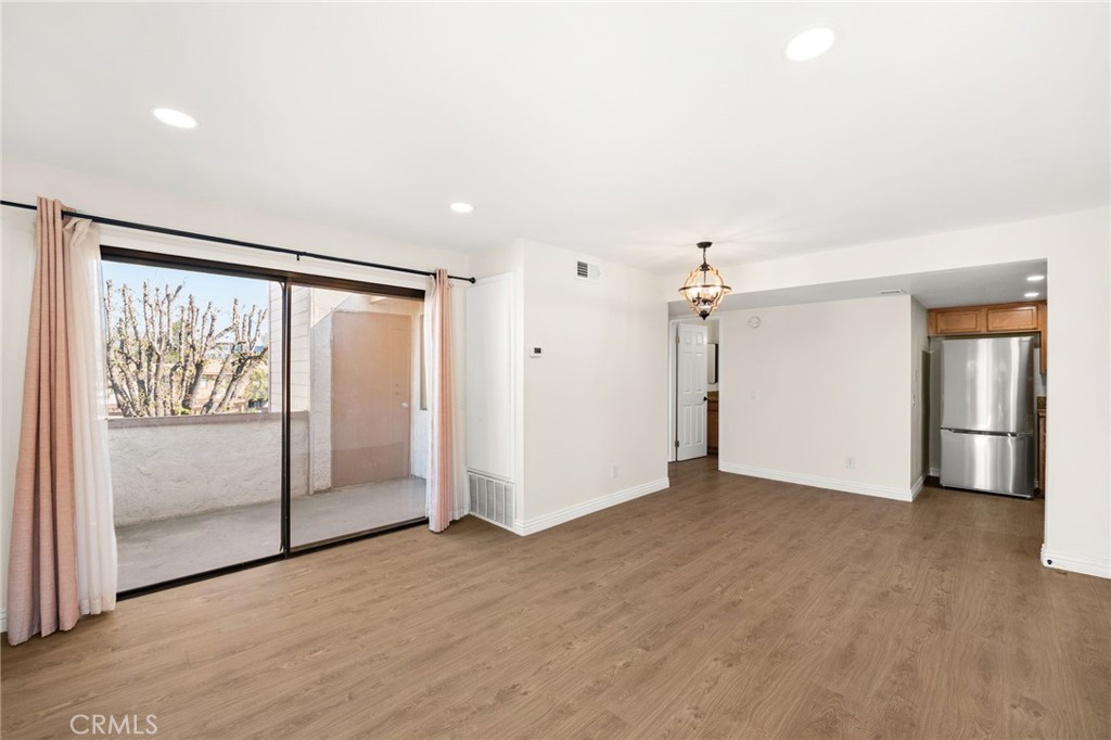 1329 Massachusetts Avenue, Unit 202 Riverside, CA 92507 - Photo 3 of 18