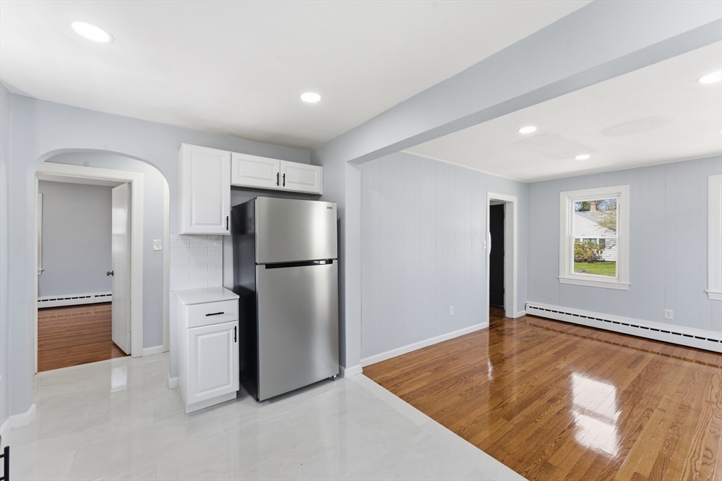 21 Wrona Street Springfield, MA 01151 - Photo 12 of 36