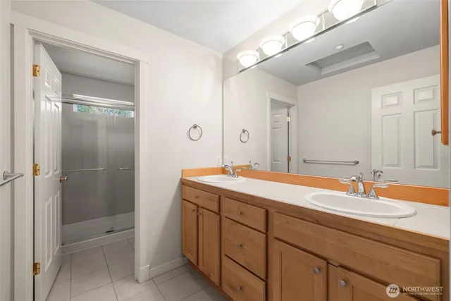 $725,000 | 1601 Northeast Katsura Street, Unit 103, Issaquah, WA 98029