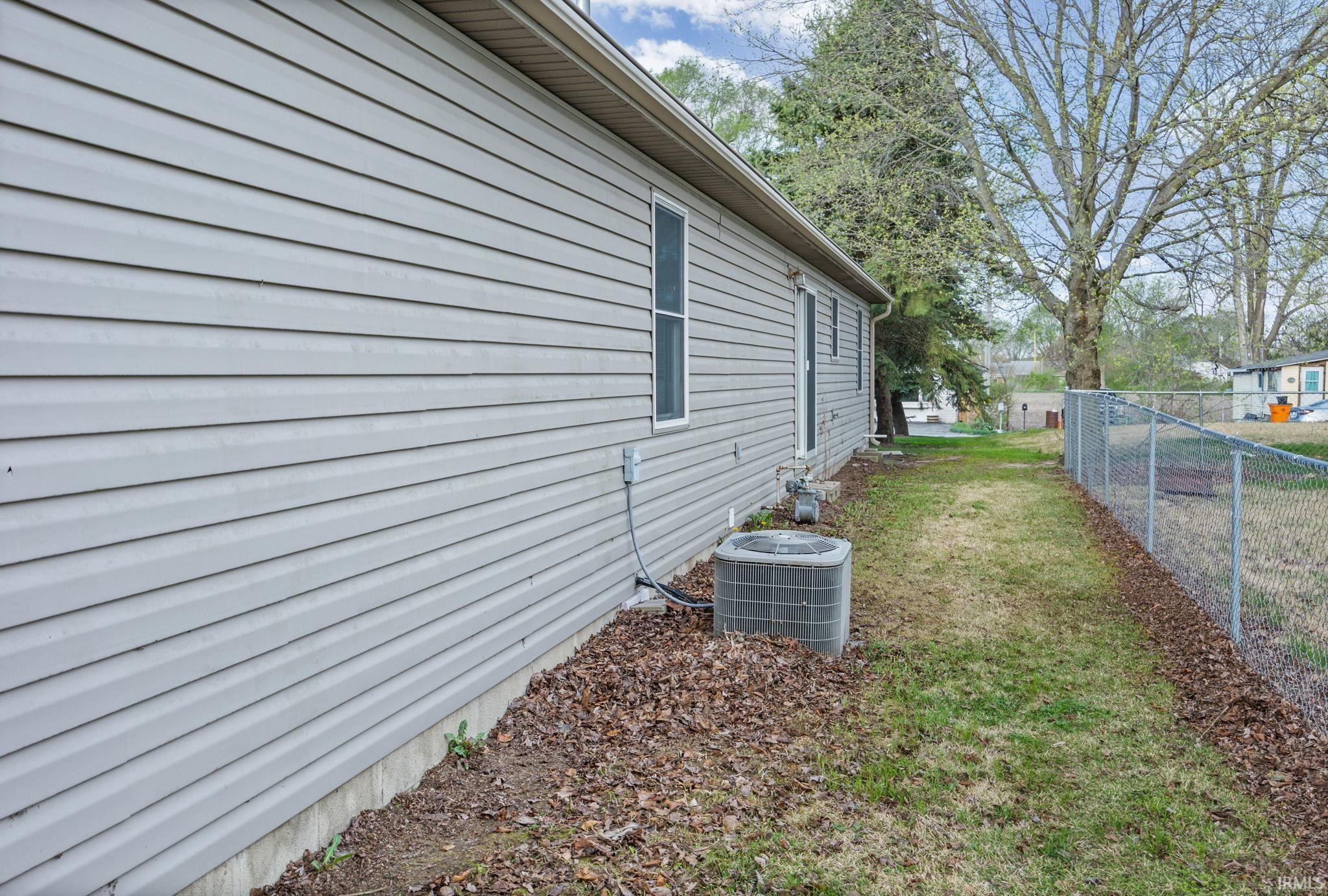 107 West 4th Street Reynolds, IN 47980 - Photo 29 of 33