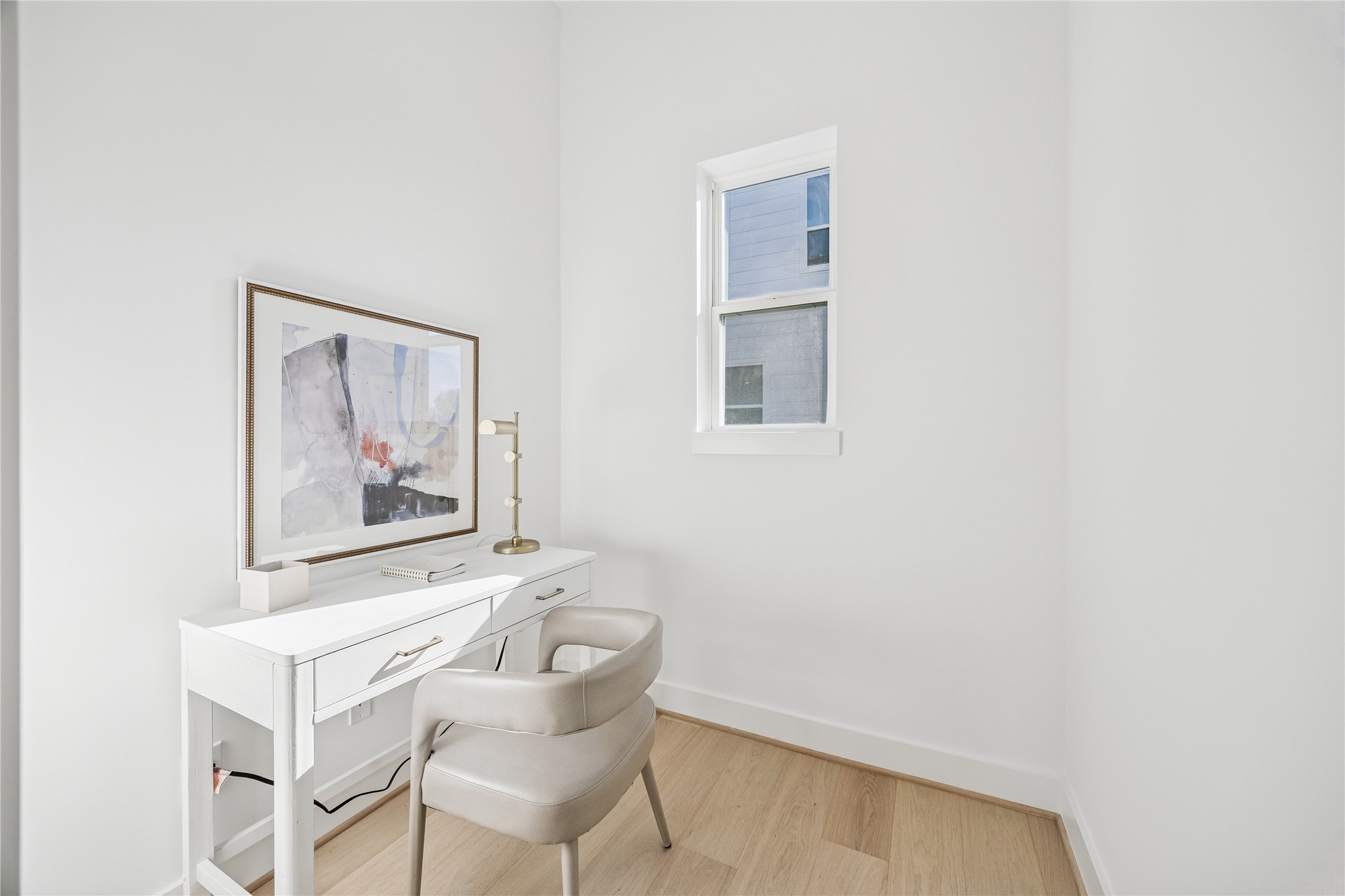 3008 Lamar Street Houston, TX 77003 - Photo 24 of 33 Private home office on 2nd level