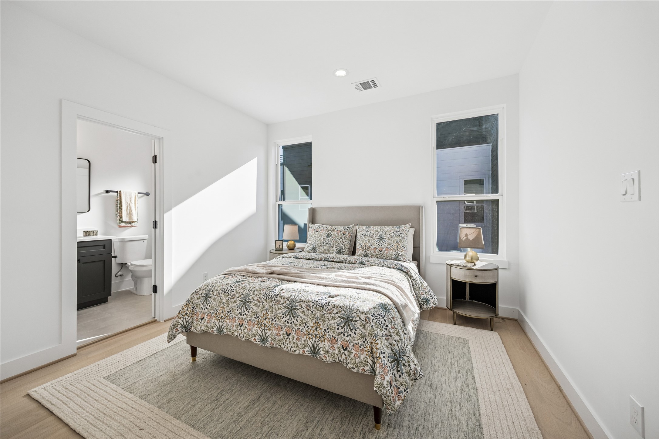 3008 Lamar Street Houston, TX 77003 - Photo 31 of 33 a bedroom with a bed and a view of bedroom