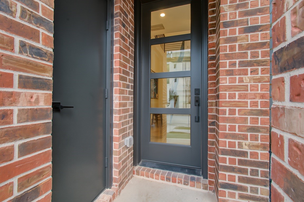 3008 Lamar Street Houston, TX 77003 - Photo 6 of 33 package delivery closet right next to front door