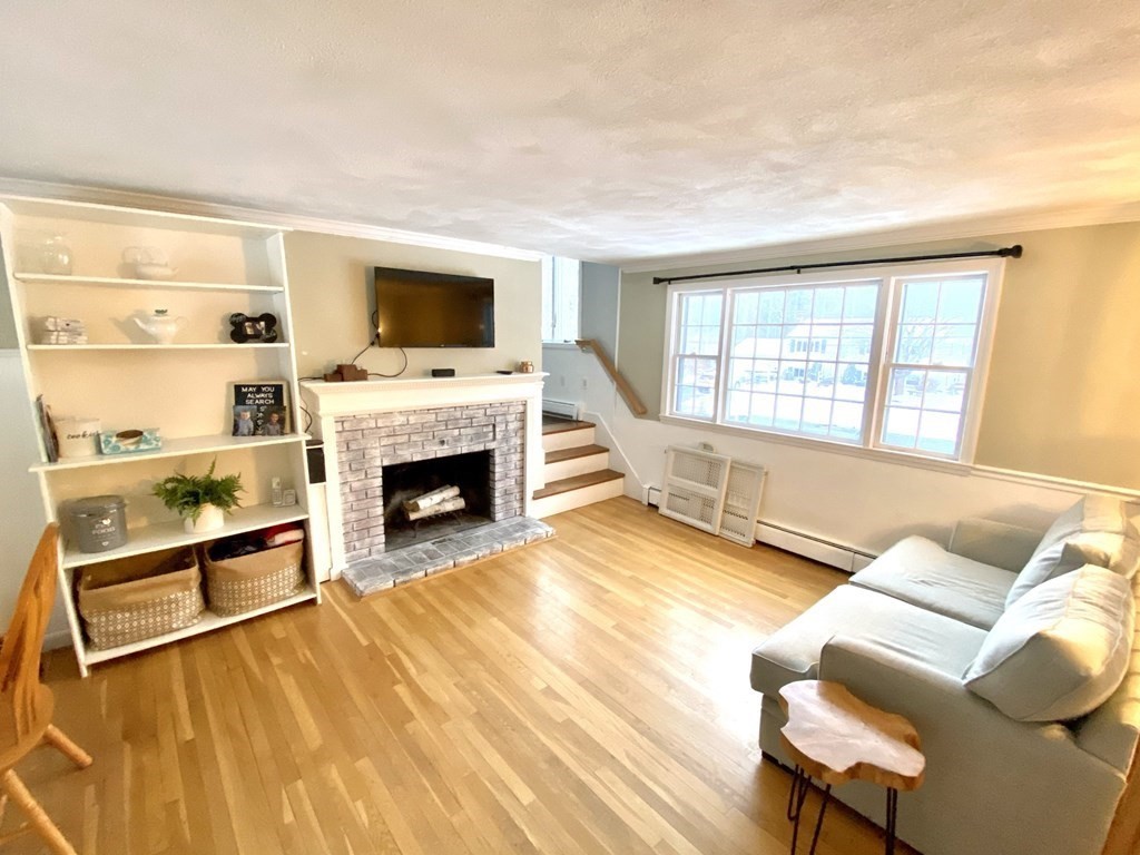 82 Dillingham Way Hanover, MA 02339 - Photo 15 of 38