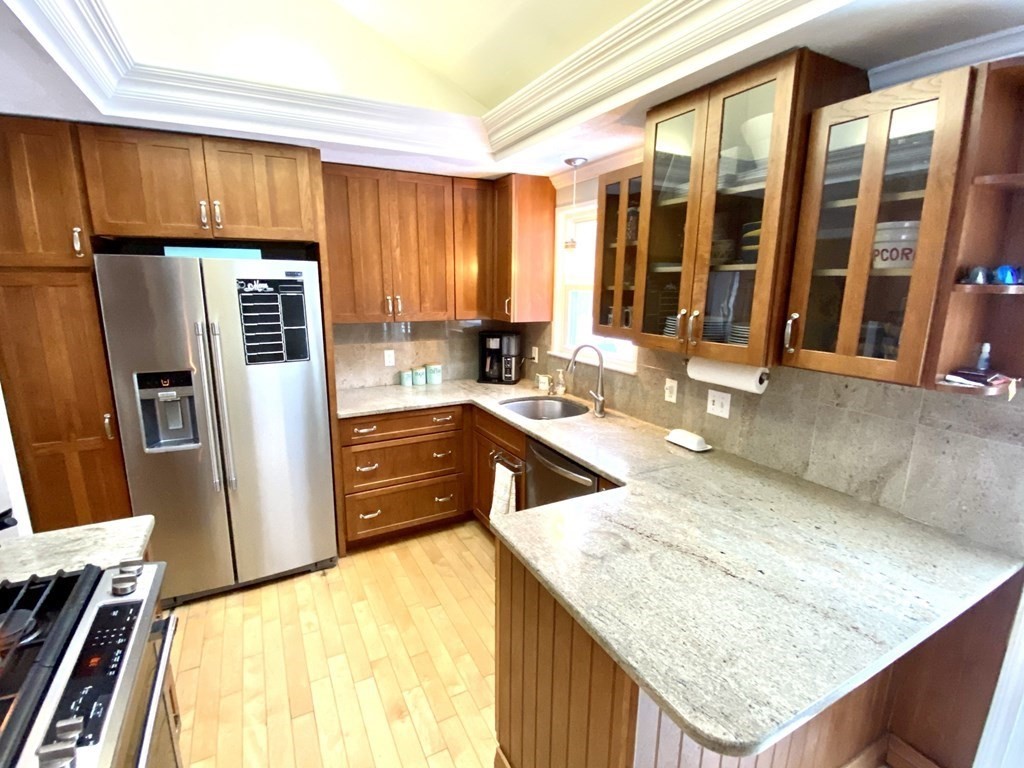 82 Dillingham Way Hanover, MA 02339 - Photo 2 of 38