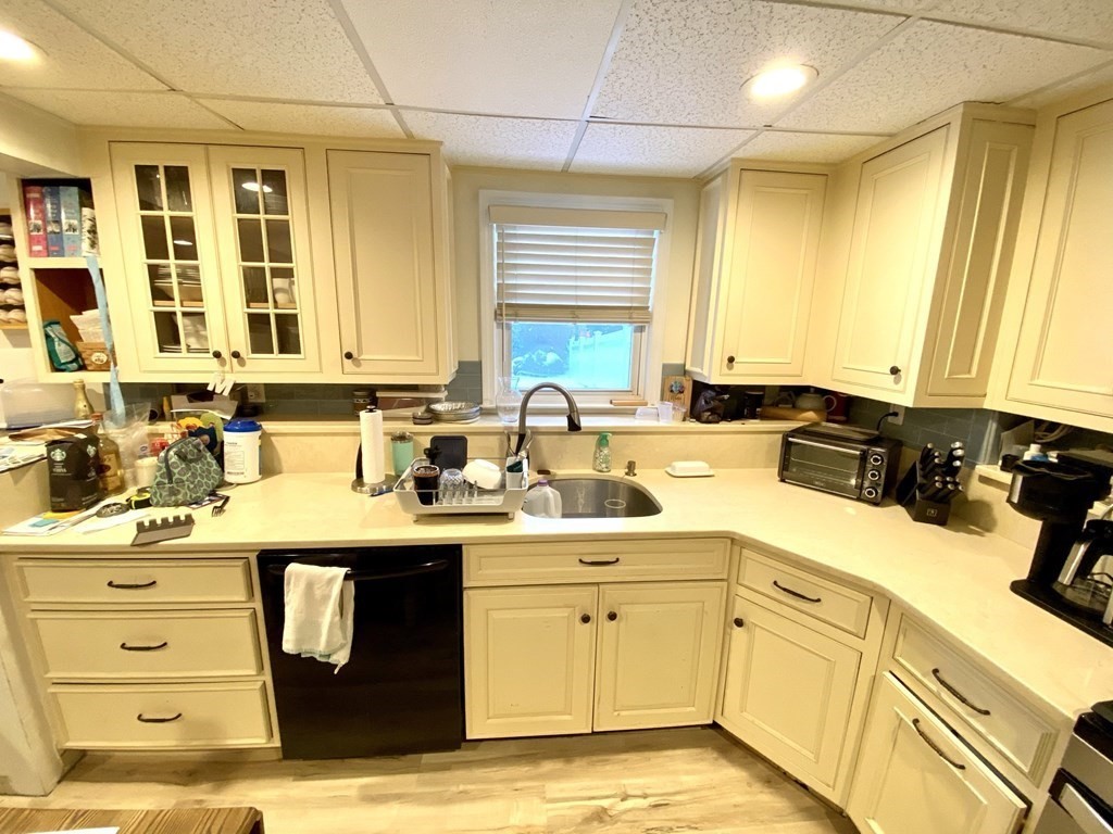 82 Dillingham Way Hanover, MA 02339 - Photo 22 of 38