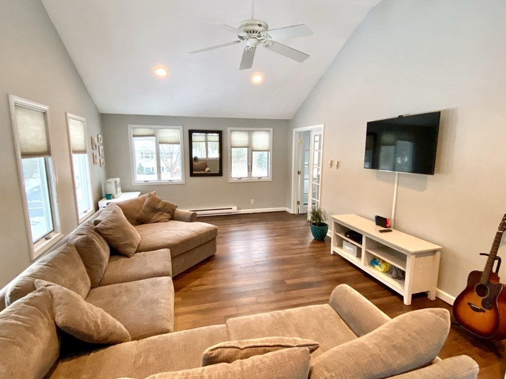 82 Dillingham Way Hanover, MA 02339 - Photo 8 of 38