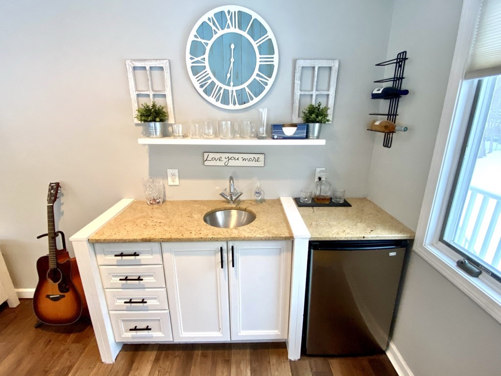 82 Dillingham Way Hanover, MA 02339 - Photo 10 of 38