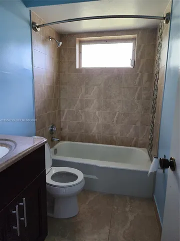 $1,950 | 2451 Southwest 82nd Avenue, Unit 309, Davie, FL 33324