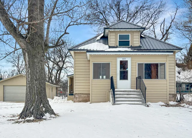 $139,500 | 127 2nd Street Northwest, Winnebago, MN 56098