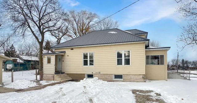 $139,500 | 127 2nd Street Northwest, Winnebago, MN 56098