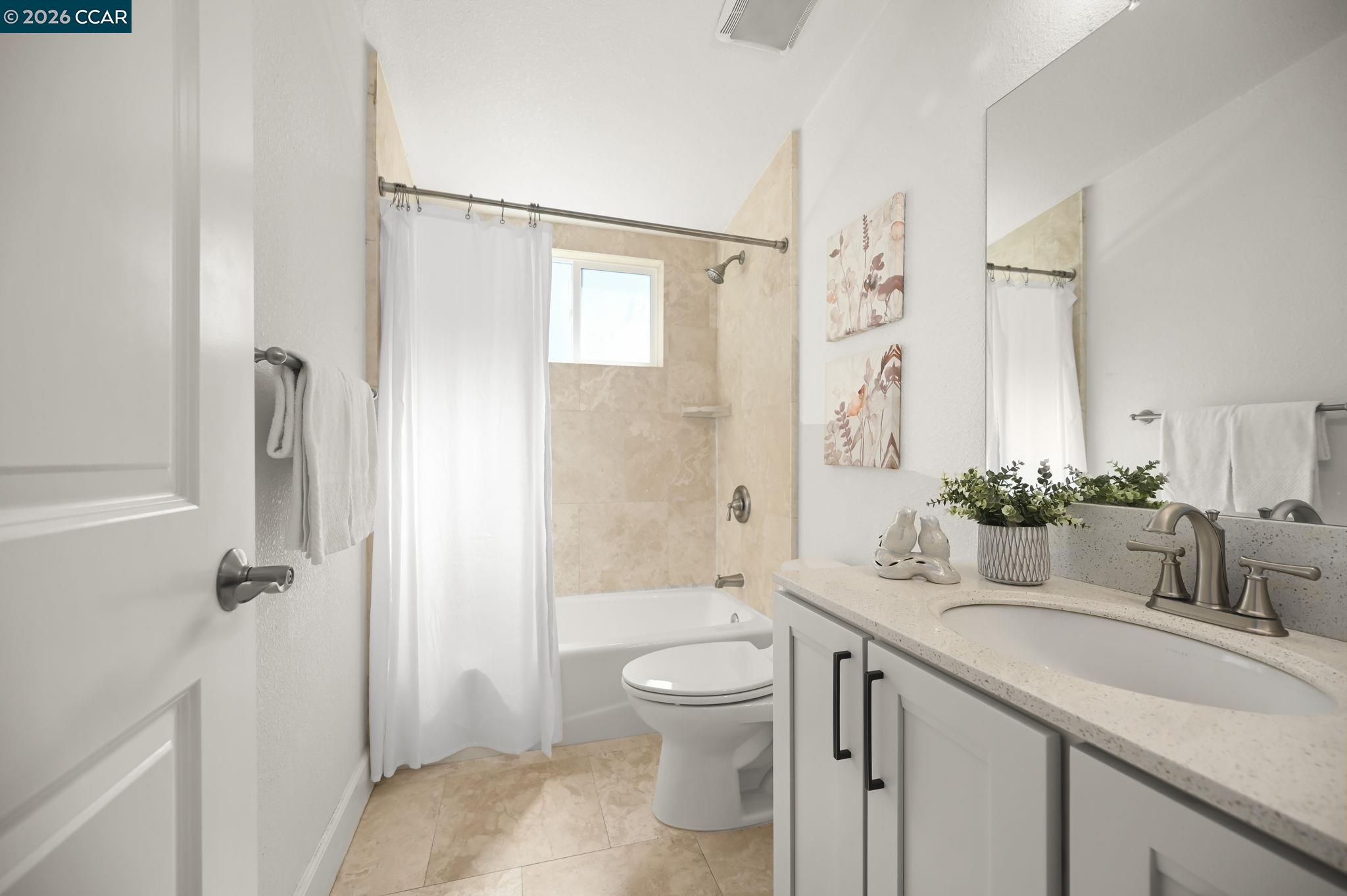 3782 Hitchcock Road Concord, CA 94518 - Photo 19 of 30 Hallway bath - nicely updated for the new owners