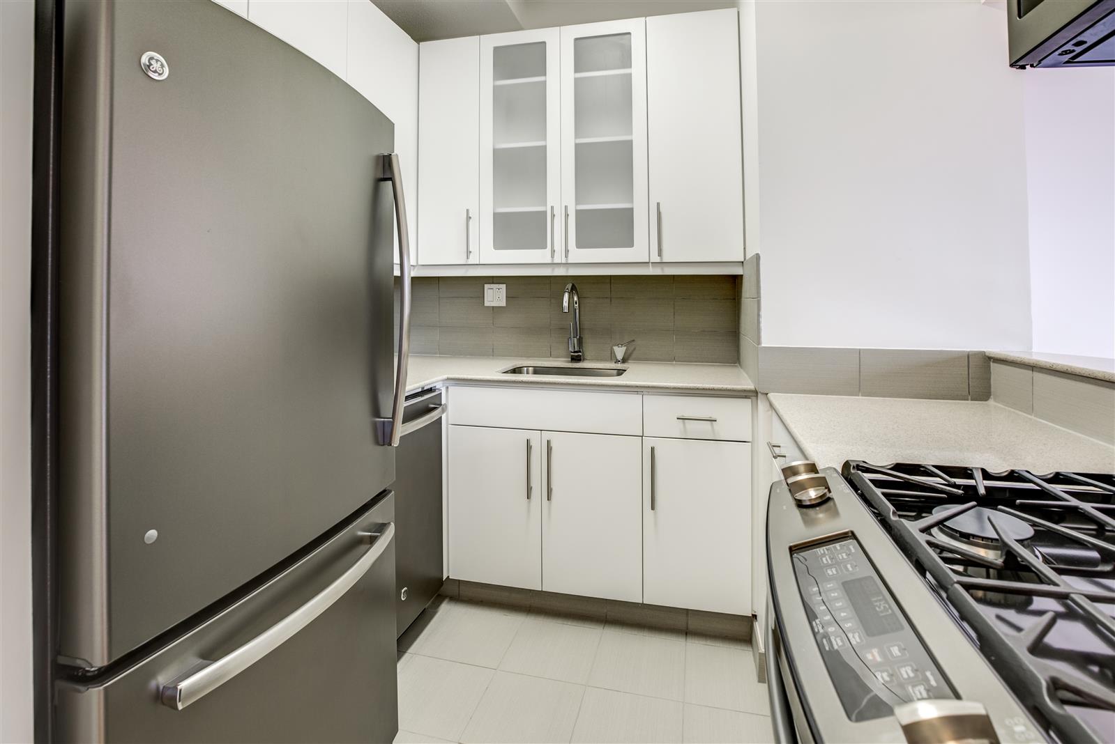 484 2nd Avenue, Unit 18A Manhattan, NY 10016 - Photo 2 of 11